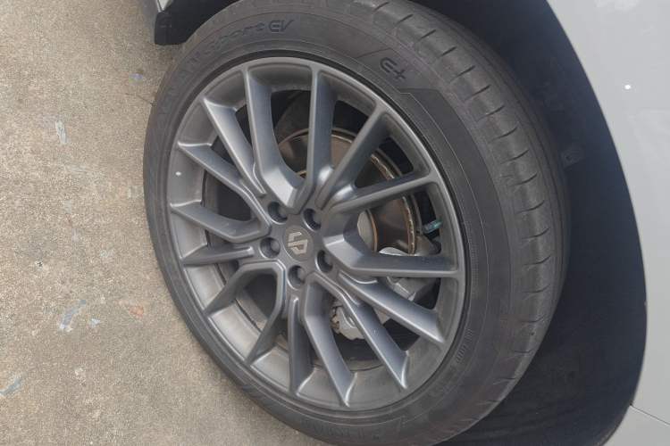 Used Leapmotor C10 2026 605 LiDAR Version Right Front Wheel Hub