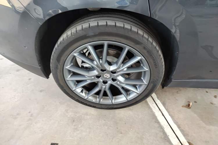 Used Leapmotor C10 2026 605 LiDAR Version Right Rear Wheel Hub