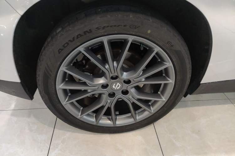 Used Leapmotor C10 2026 605 LiDAR Version Right Rear Wheel Hub