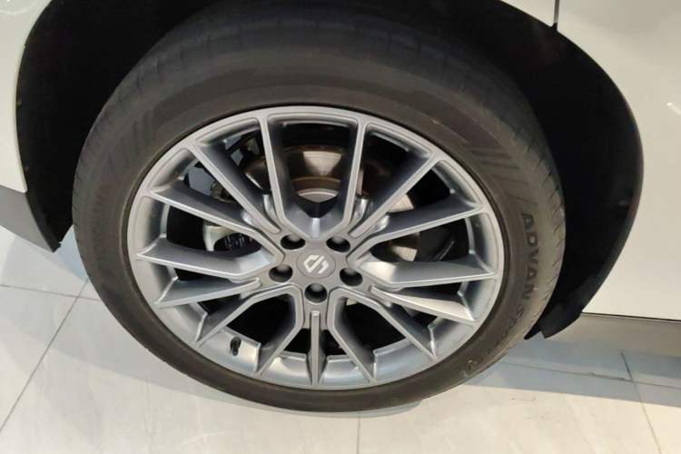 Used Leapmotor C10 2026 605 LiDAR Version Right Rear Wheel Hub