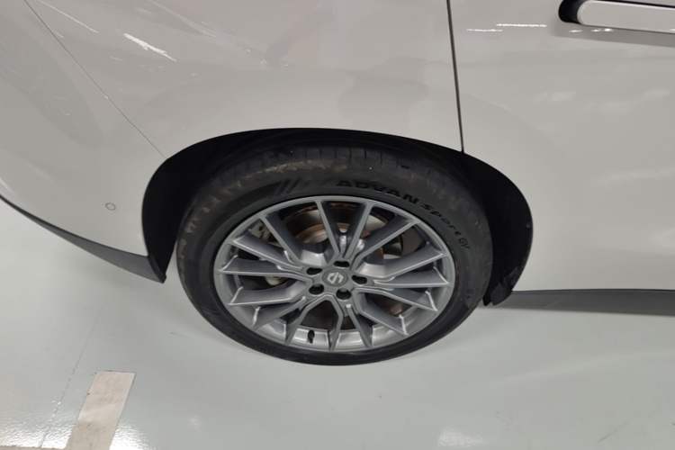 Used Leapmotor C10 2026 605 LiDAR Version Right Rear Wheel Hub