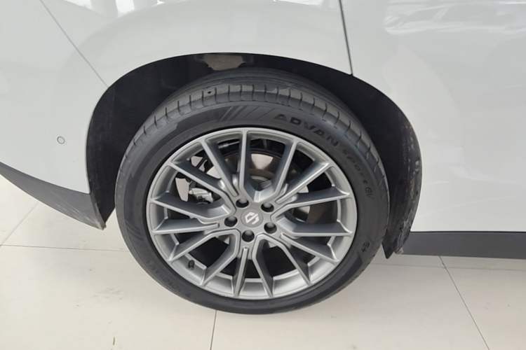 Used Leapmotor C10 2026 605 LiDAR Version Right Rear Wheel Hub