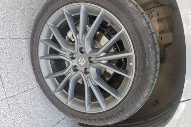 Used Leapmotor C10 2026 605 LiDAR Version Right Rear Wheel Hub