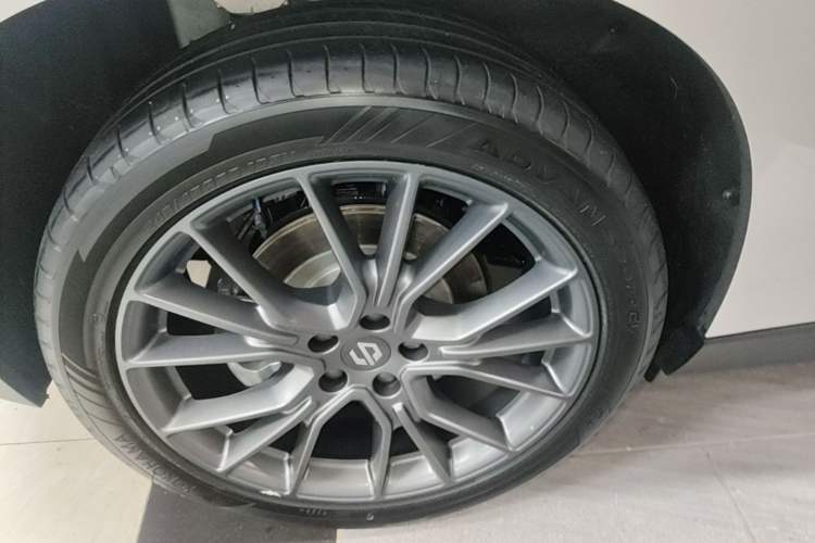 Used Leapmotor C10 2026 605 LiDAR Version Right Rear Wheel Hub