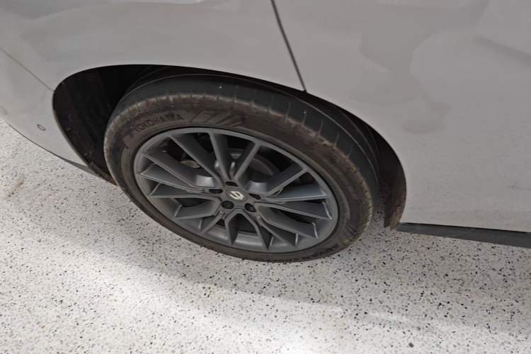 Used Leapmotor C10 2026 605 LiDAR Version Right Rear Wheel Hub