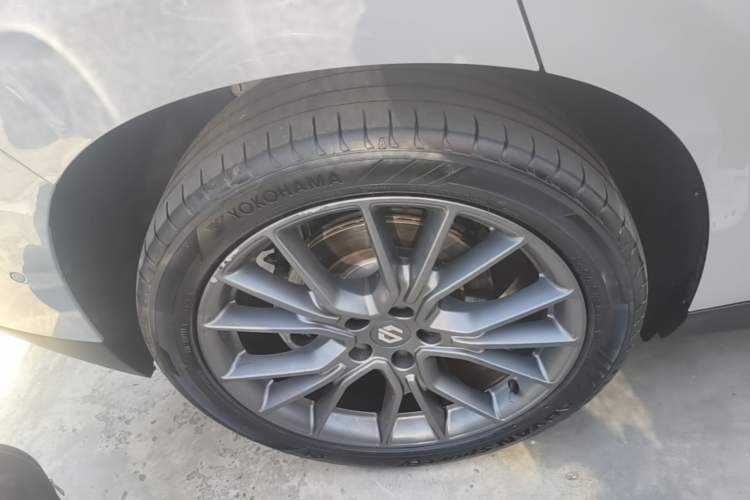 Used Leapmotor C10 2026 605 LiDAR Version Right Rear Wheel Hub