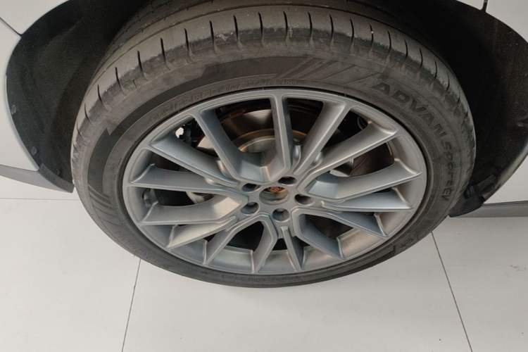 Used Leapmotor C10 2026 605 LiDAR Version Right Rear Wheel Hub