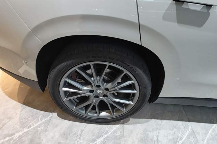 Used Leapmotor C10 2026 605 LiDAR Version Right Rear Wheel Hub