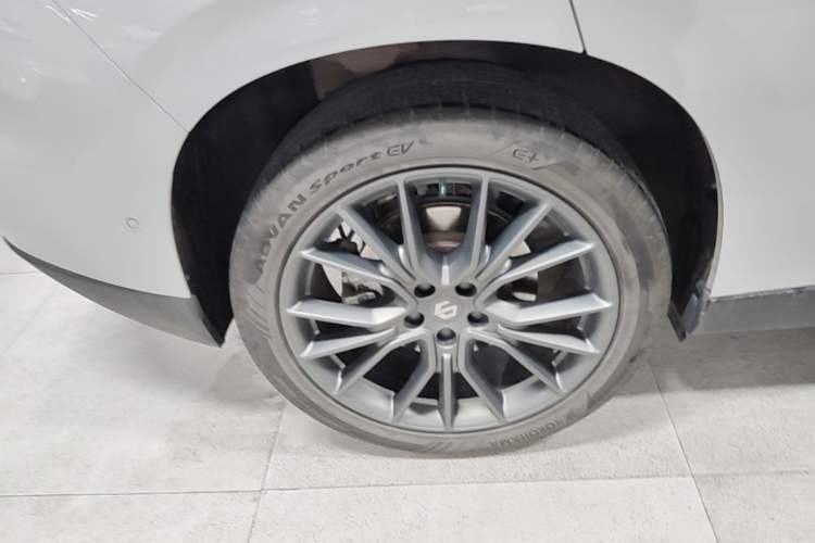 Used Leapmotor C10 2026 210 LiDAR Version Right Rear Wheel Hub