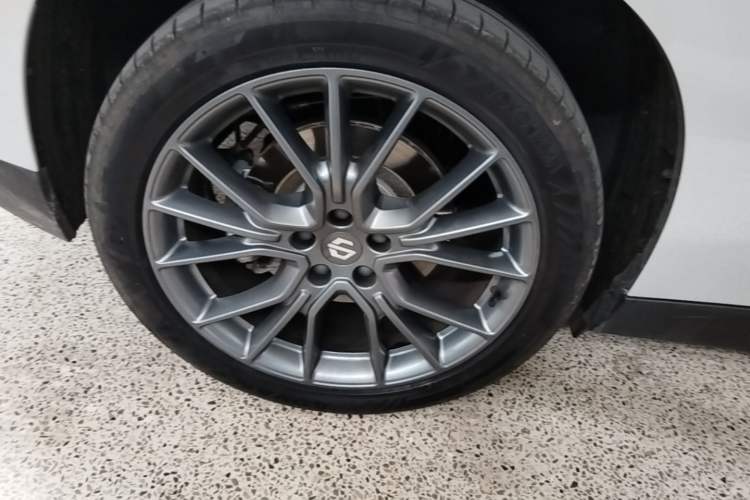 Used Leapmotor C10 2026 605 LiDAR Version Right Rear Wheel Hub