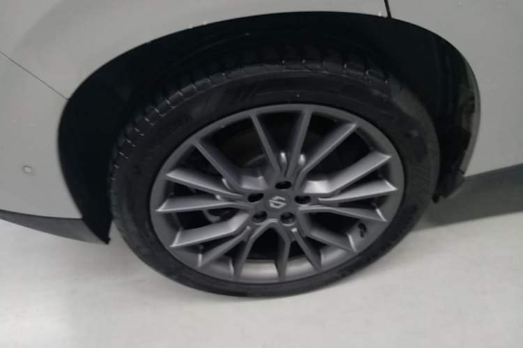 Used Leapmotor C10 2026 605 LiDAR Version Right Rear Wheel Hub
