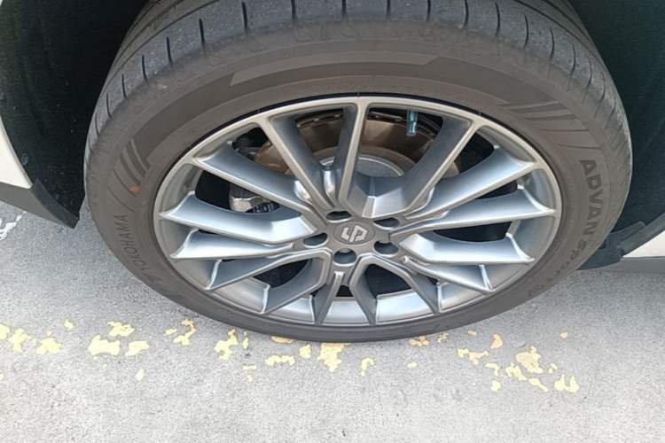 Used Leapmotor C10 2026 605 LiDAR Version Right Rear Wheel Hub