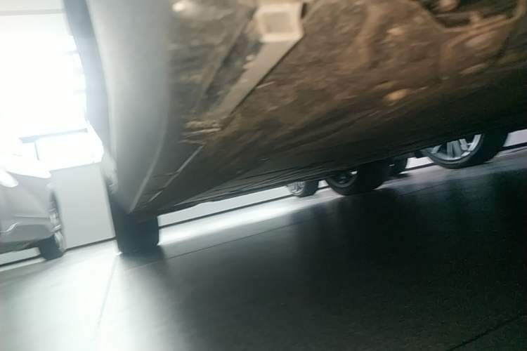 Used Leapmotor C10 2026 605 LiDAR Version Right Side Sill
