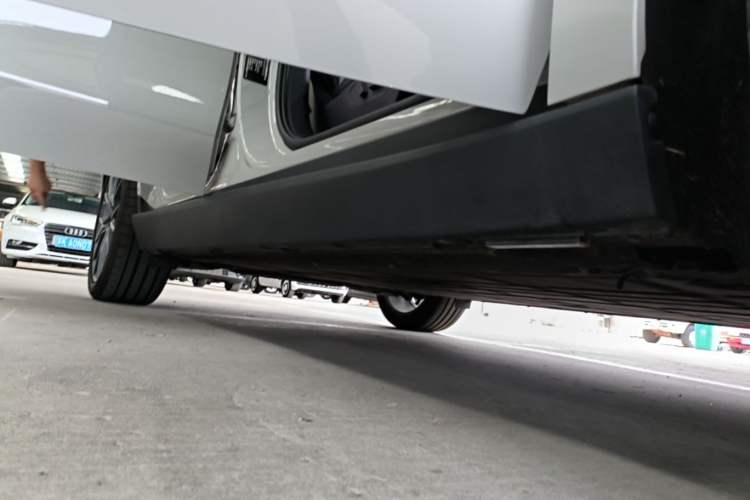 Used Leapmotor C10 2026 605 Enjoyment Edition Right Side Sill