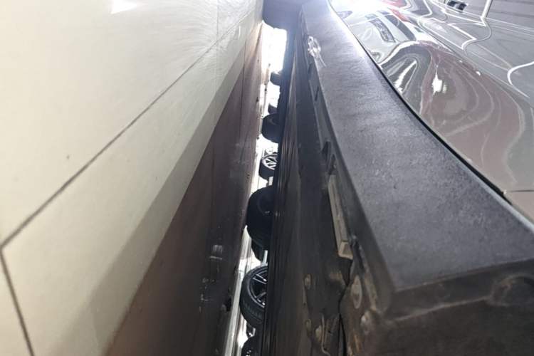 Used Leapmotor C10 2026 605 LiDAR Version Right Side Sill