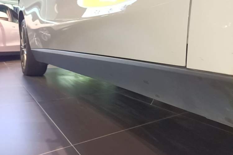 Used Leapmotor C10 2026 605 LiDAR Version Right Side Sill