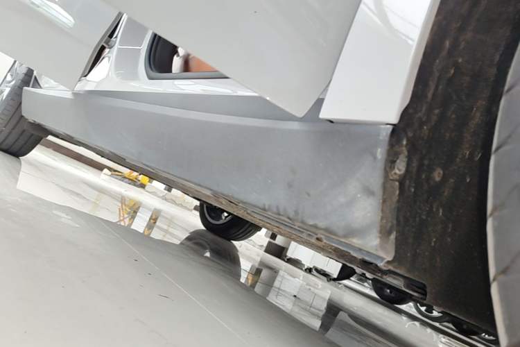 Used Leapmotor C10 2026 605 LiDAR Version Right Side Sill