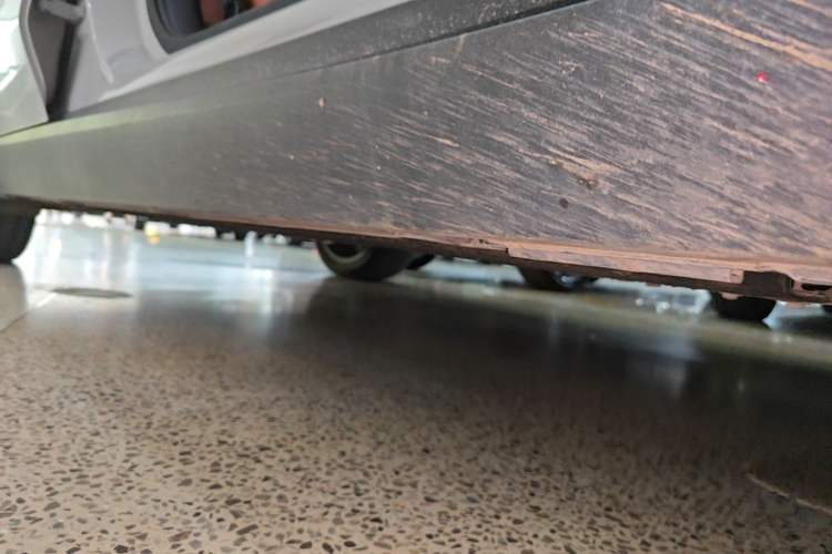 Used Leapmotor C10 2026 605 LiDAR Version Right Side Sill