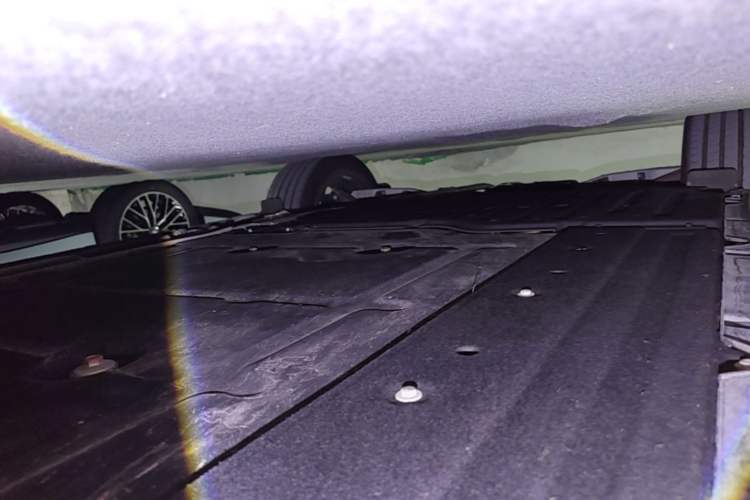 Used Leapmotor C10 2026 210 Joyful Edition Right Side Sill
