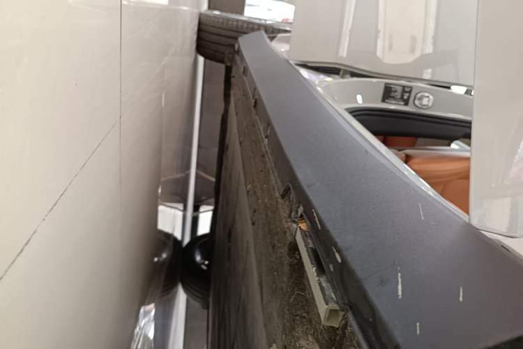 Used Leapmotor C10 2026 605 LiDAR Version Right Side Sill