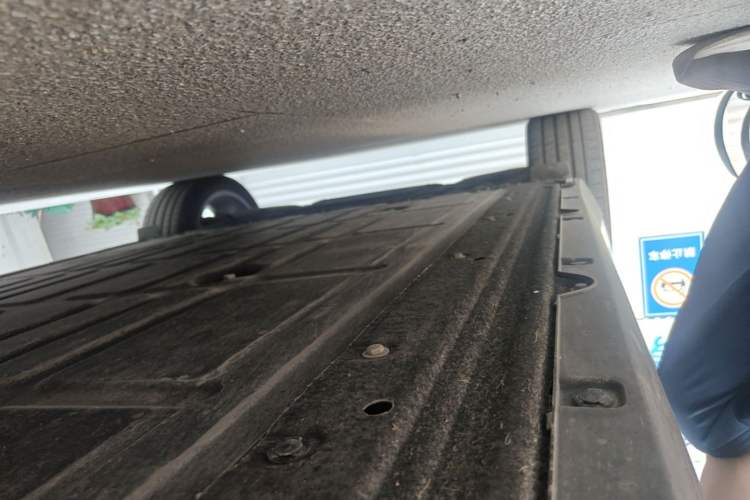 Used Leapmotor C10 2026 605 LiDAR Version Right Side Sill