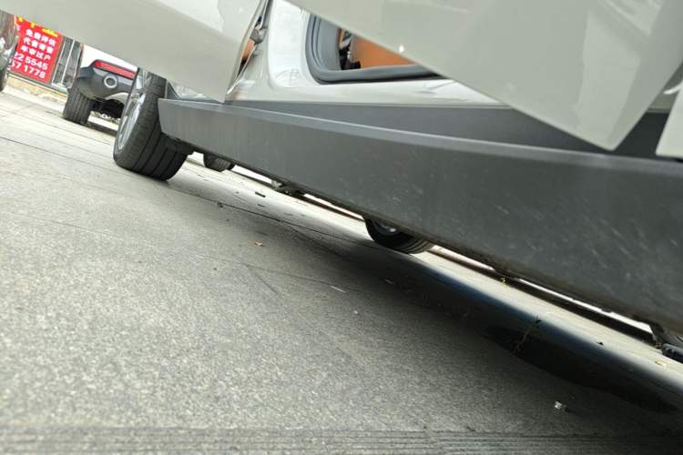Used Leapmotor C10 2026 605 LiDAR Version Right Side Sill
