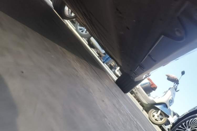 Used Leapmotor C10 2026 605 LiDAR Version Right Side Sill