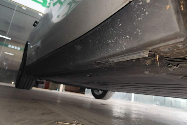 Used Leapmotor C10 2026 605 LiDAR Version Right Side Sill