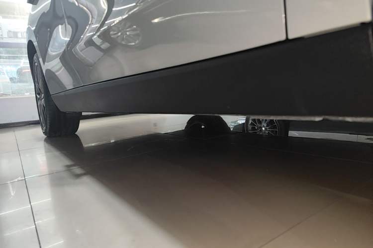 Used Leapmotor C10 2026 605 LiDAR Version Right Side Sill