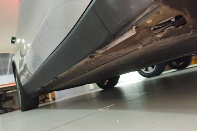 Used Leapmotor C10 2026 605 LiDAR Version Right Side Sill