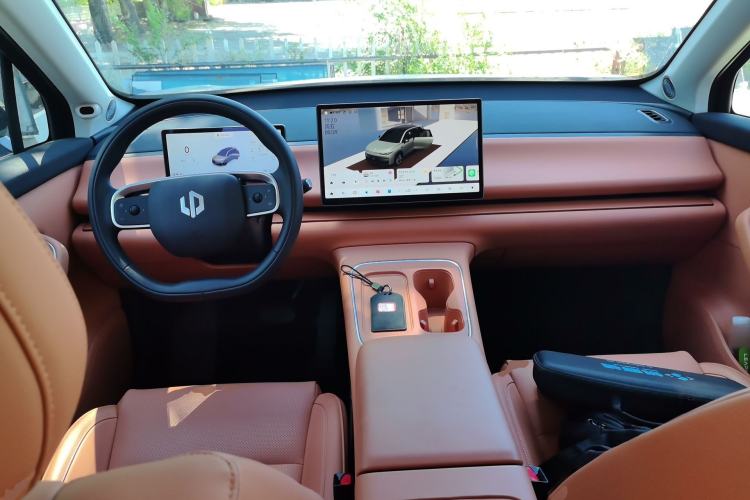 Used Leapmotor C10 2026 605 LiDAR Version Center Console