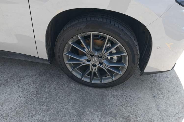 Used Leapmotor C10 2026 605 LiDAR Version Right Front Wheel Hub