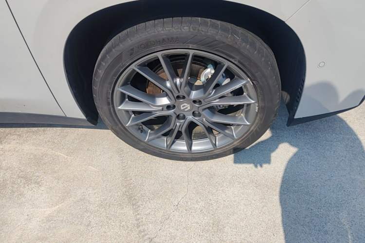 Used Leapmotor C10 2026 605 LiDAR Version Right Front Wheel Hub
