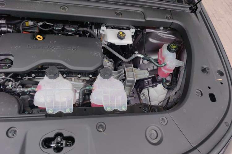 Used Leapmotor C10 2026 210 LiDAR Version Engine Bay Left
