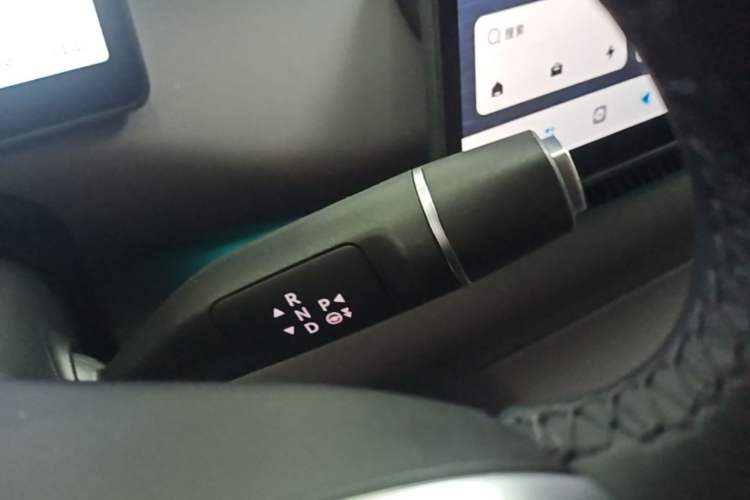 Used Leapmotor C10 2026 605 LiDAR Version Gear Lever