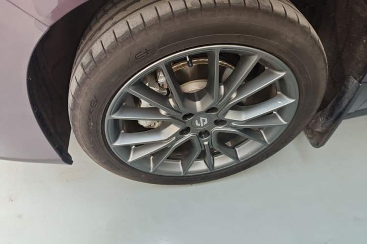 Used Leapmotor C10 2026 530 Comfort Edition Left Front Wheel Hub