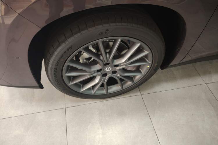 Used Leapmotor C10 2026 605 Enjoyment Edition Left Front Wheel Hub
