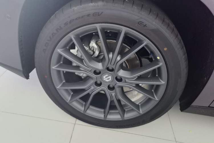 Used Leapmotor C10 2026 605 Enjoyment Edition Left Front Wheel Hub