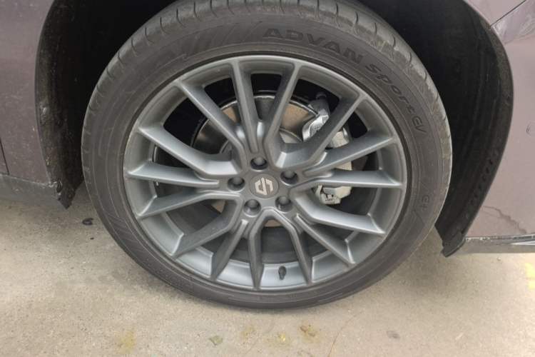 Used Leapmotor C10 2026 605 LiDAR Version Right Front Wheel Hub