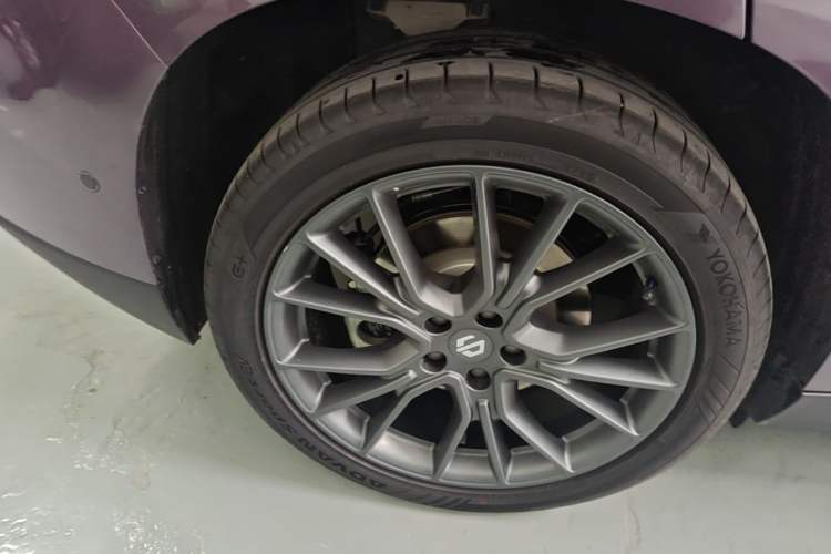Used Leapmotor C10 2026 605 LiDAR Version Right Rear Wheel Hub
