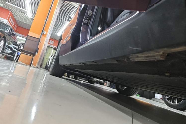 Used Leapmotor C10 2026 605 LiDAR Version Right Side Sill