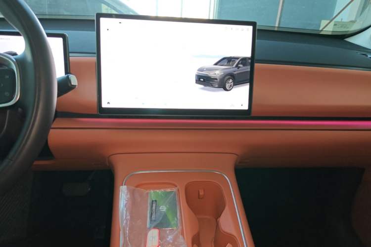 Used Leapmotor C10 2026 605 LiDAR Version Audio And AC Panel