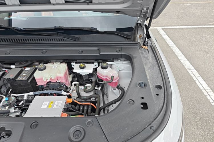 Used Leapmotor C10 2026 605 LiDAR Version Engine Bay Left
