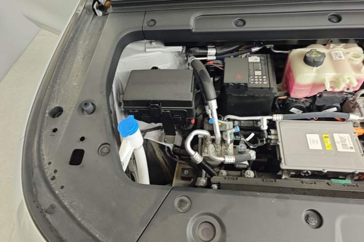 Used Leapmotor C10 2026 605 LiDAR Version Engine Bay Right