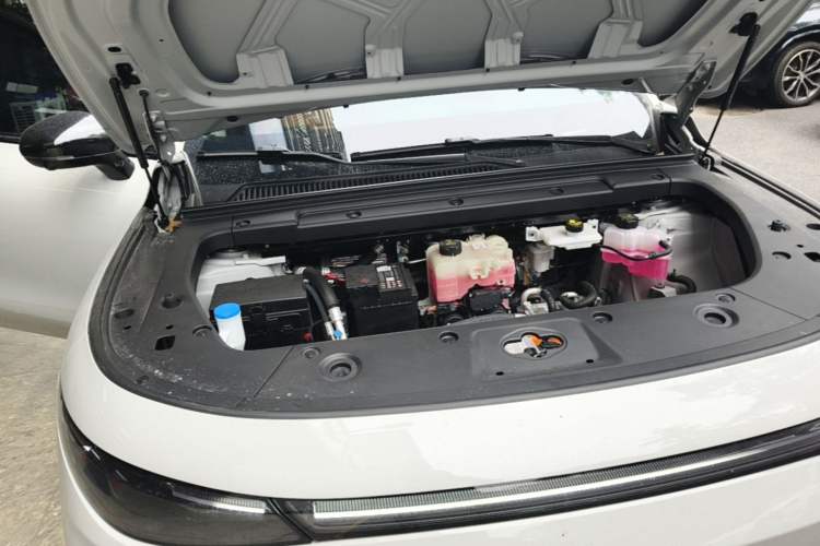 Used Leapmotor C10 2026 605 LiDAR Version Engine Bay Right