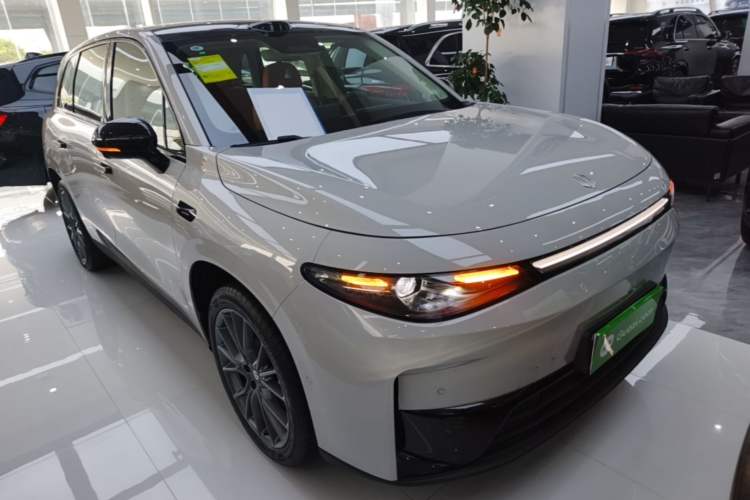 Used Leapmotor C10 2026 210 LiDAR Version Front Right 45 Deg