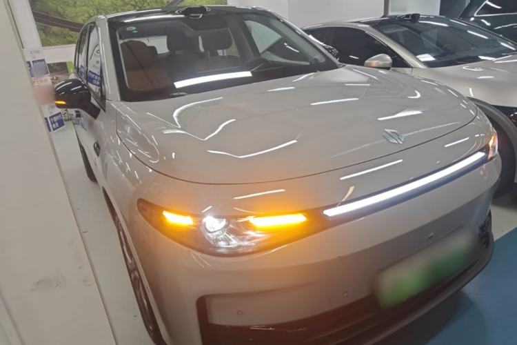Used Leapmotor C10 2026 605 LiDAR Version Front Right 45 Deg