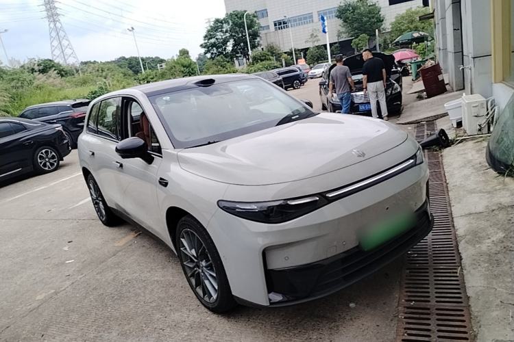 Used Leapmotor C10 2026 605 LiDAR Version Front Right 45 Deg