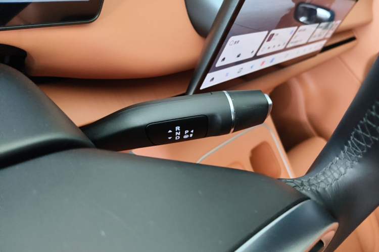 Used Leapmotor C10 2026 605 LiDAR Version Gear Lever