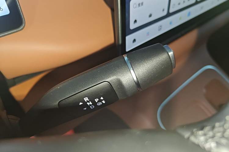 Used Leapmotor C10 2026 605 LiDAR Version Gear Lever